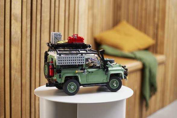 LEGO meets Land Rover  